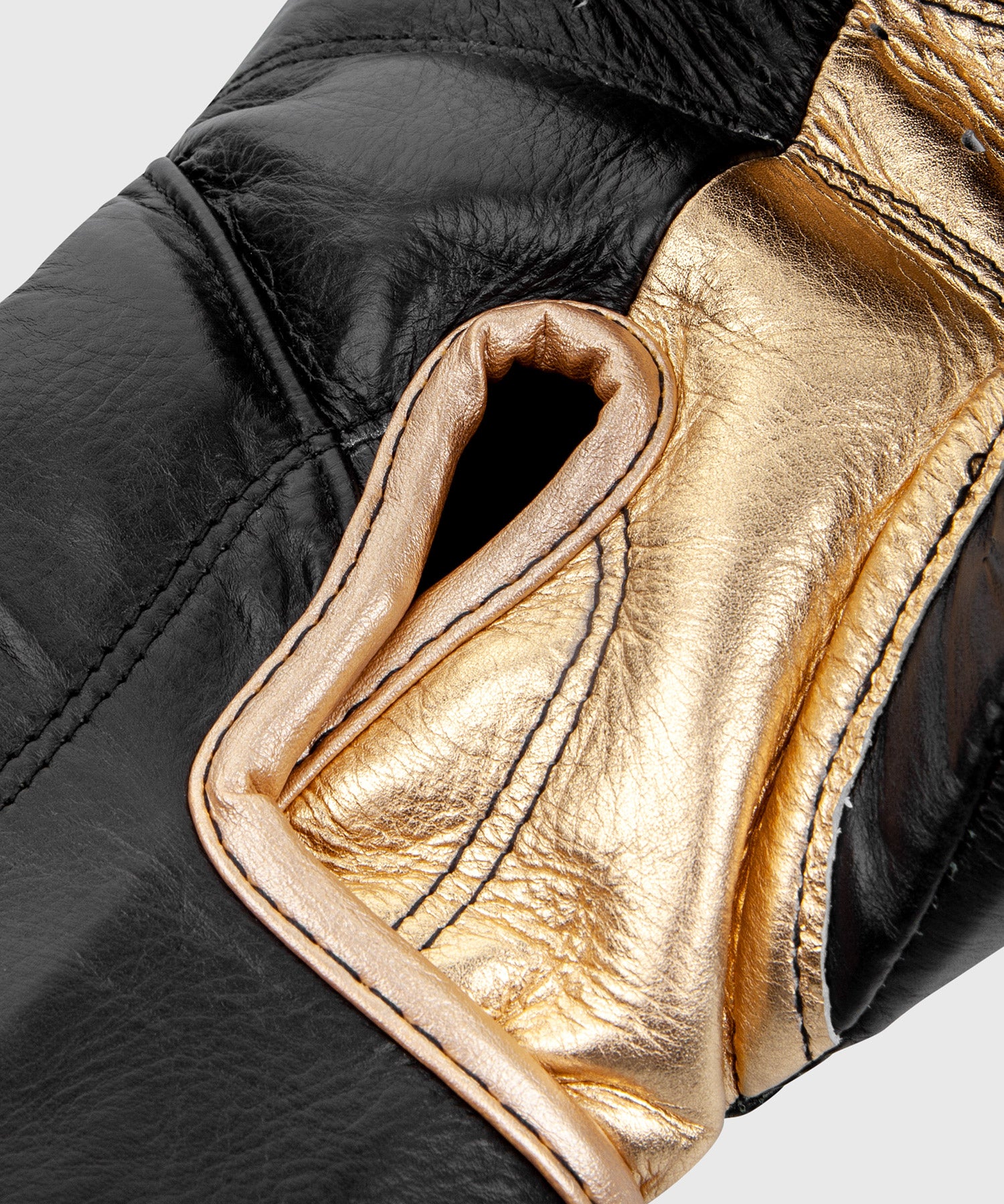 venum-giant-2-0-profi-boxhandschuhe-klettverschluss-schwarz-gold-2 image 7