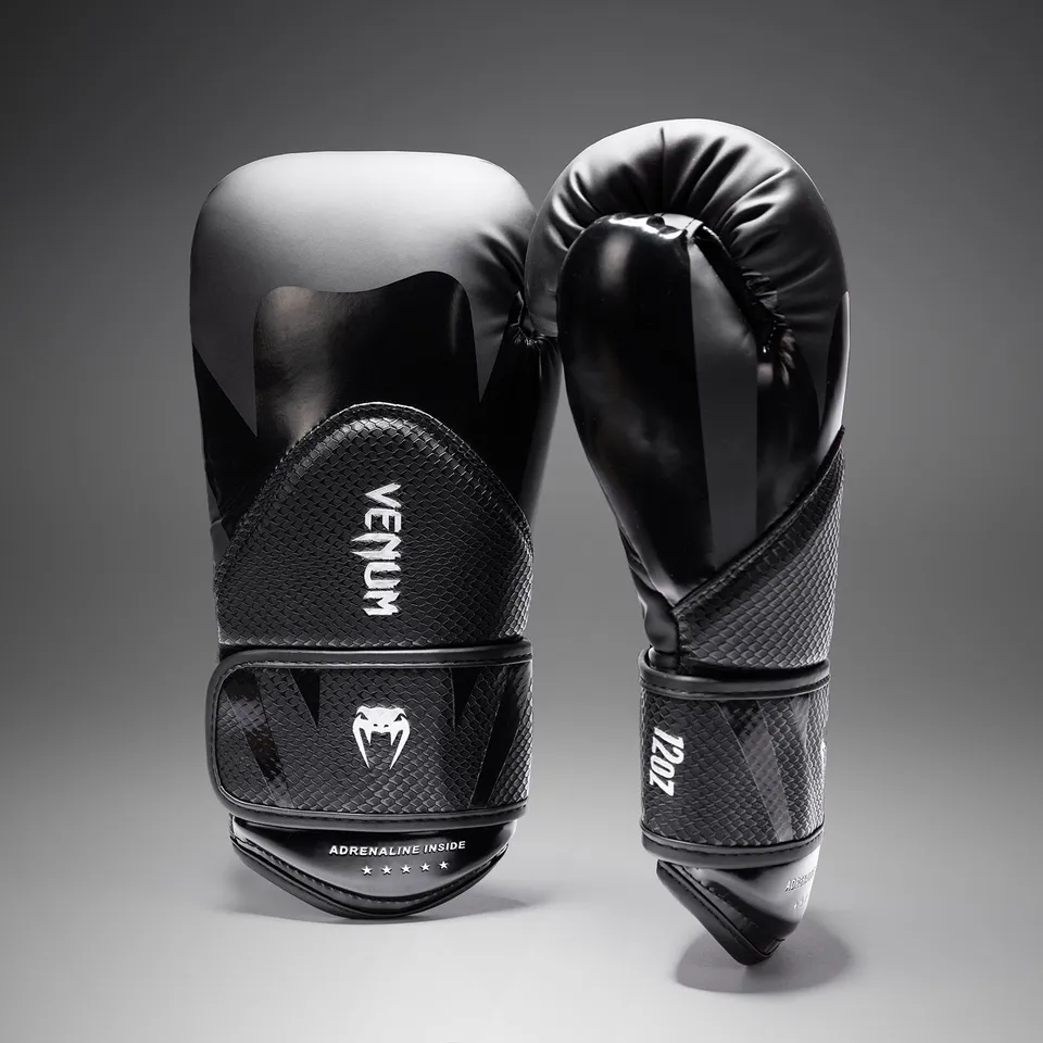 venum-challenger-4-0-scales-boxhandschuhe-schwarz image 1
