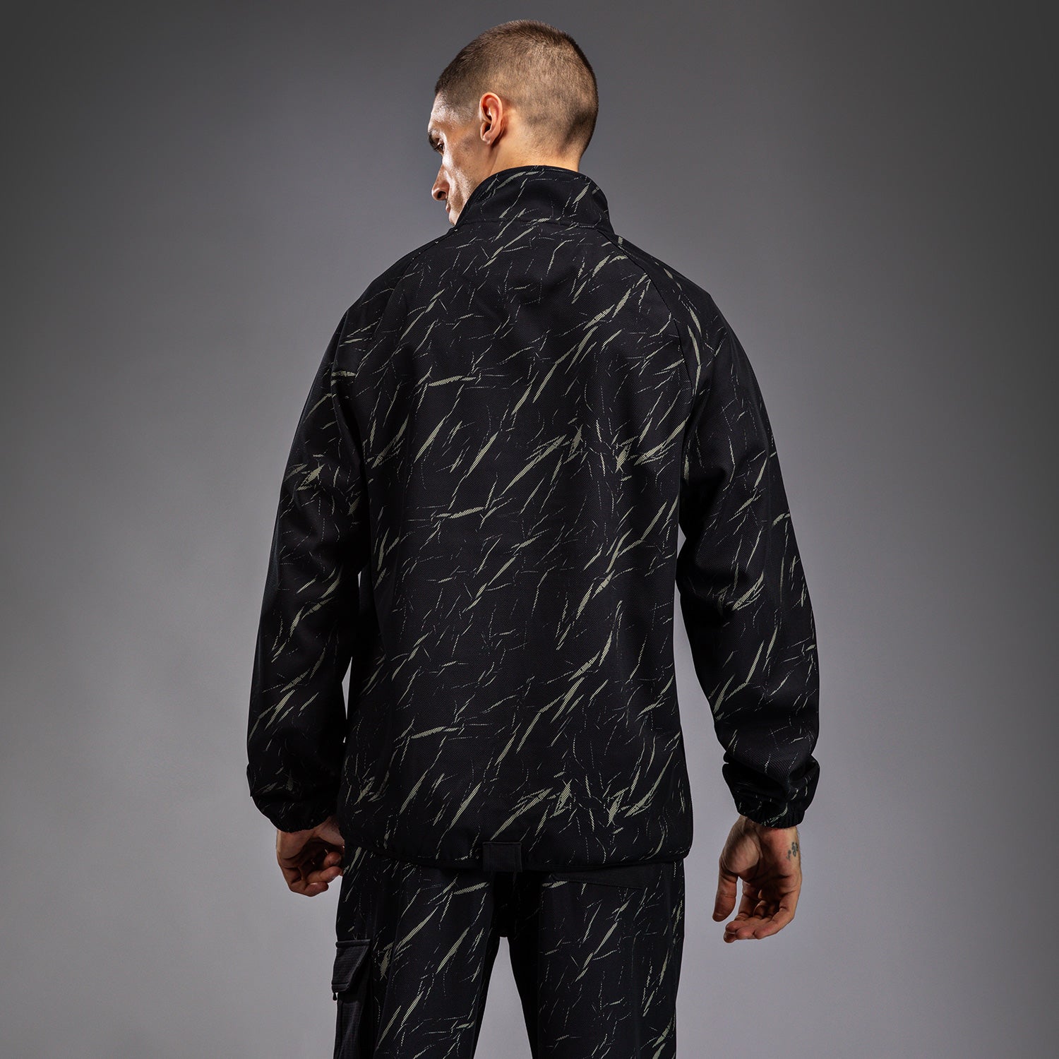 venum-trooper-herren-trainingsanzug-jacke-schwarz-sandstein image 5