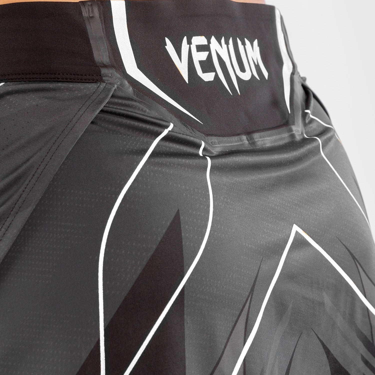 ufc-venum-authentic-fight-night-damen-skort-schwarz image 5