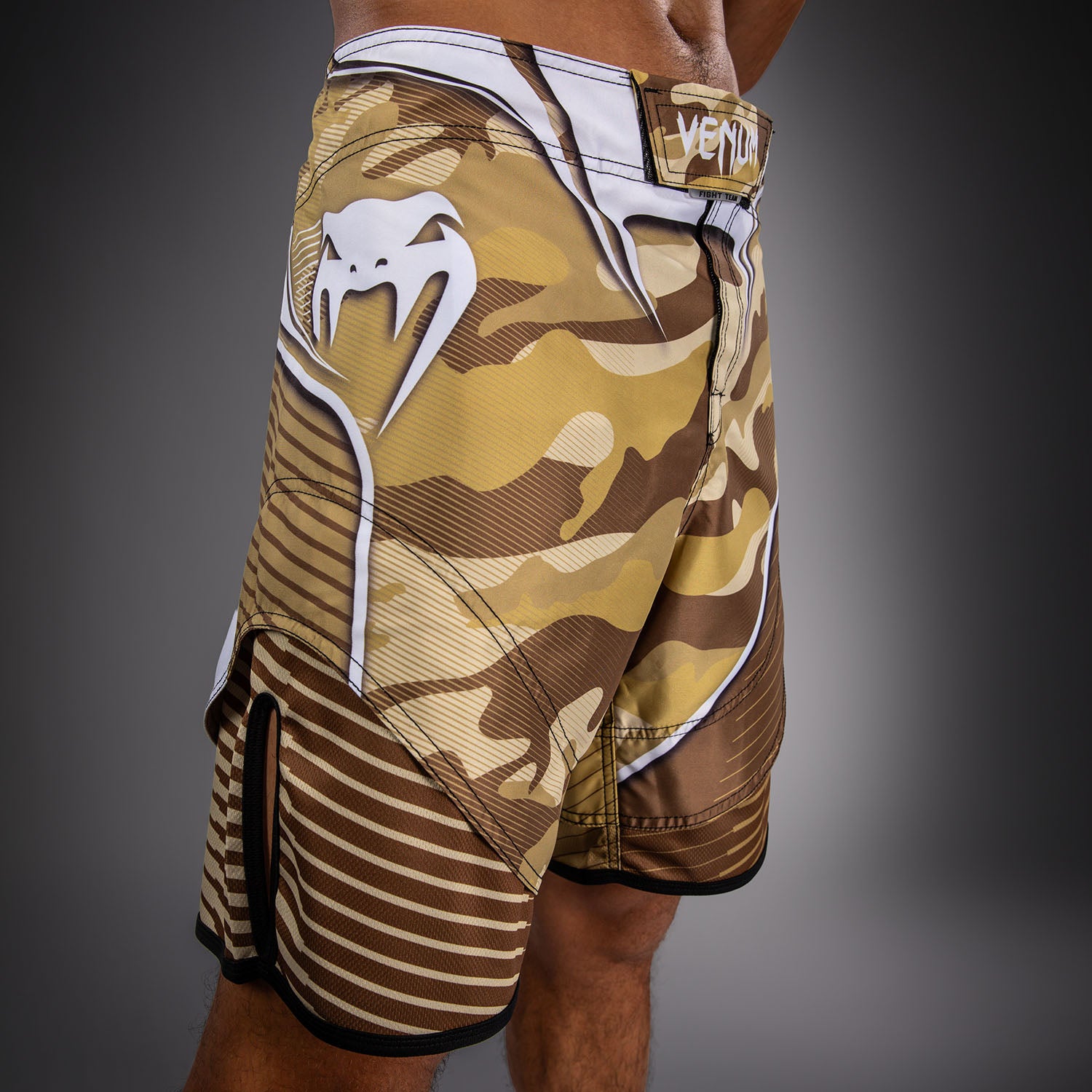 venum-camo-hero-fightshorts-hellbeige-braun image 7