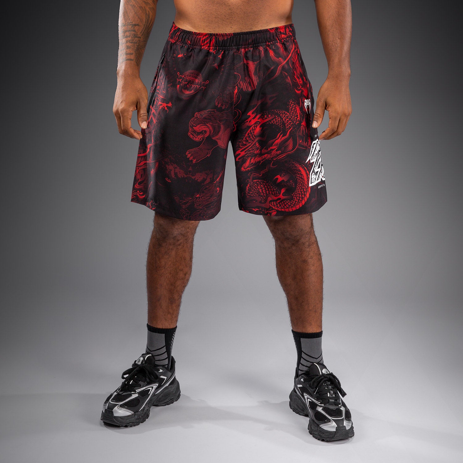 venum-20th-anniversary-trainingsshorts-schwarz-rot image 1