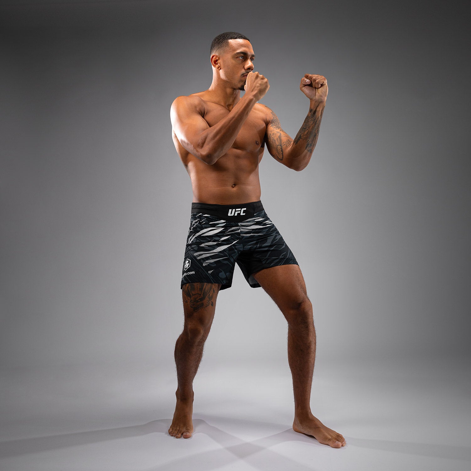 venum-ufc-fusion-authentic-fight-night-fight-short-short-fit-schwarz-herren image 4